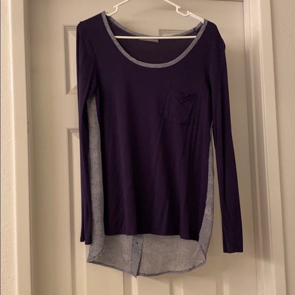 Hi low button down back long sleeve blouse